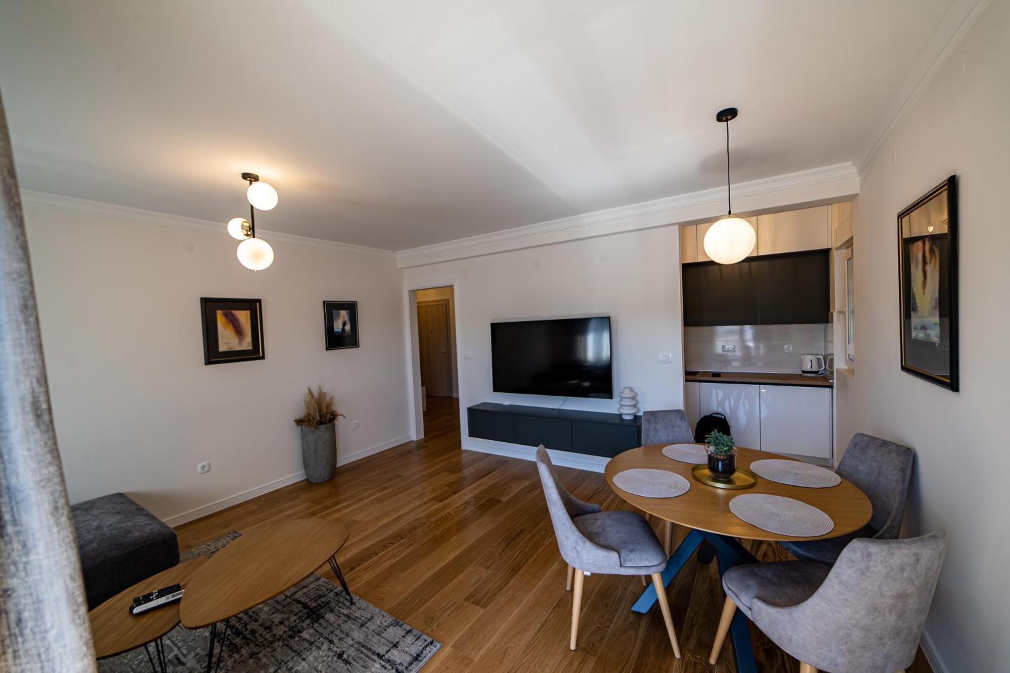 Apartments Centrale 28 포드고리차 객실 사진
